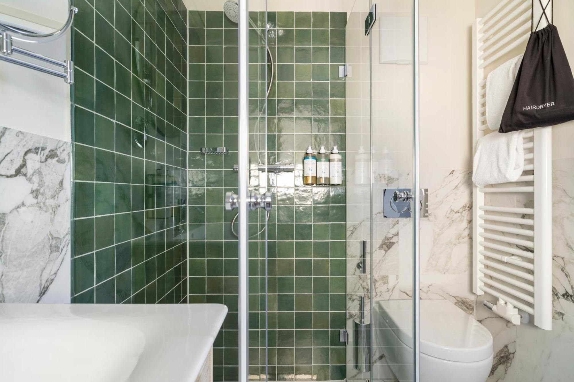 Numa Blend Aparthotel 4*